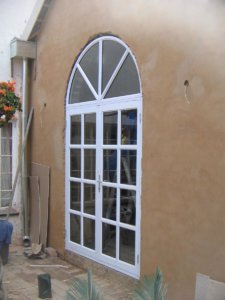 Dbl-Hinge-Door-CP-Sidelight-Arch-4-Pane-White